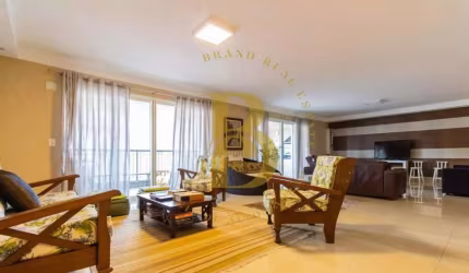Apartamento para locação com 310m², 4 suítes, porteira fechada em Santo Amaro.