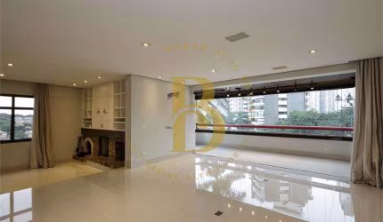 Apartamento com 325 m², 4 quartos sendo 3 suítes à venda no bairro Campo Belo.