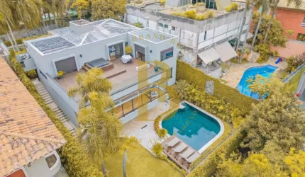 Casa com 480 m², 4 quartos sendo 3 suítes à venda no bairro Cidade Jardim.