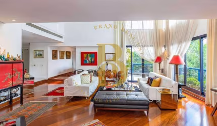 Duplex com 505 m², 4 quartos sendo 4 suítes à venda no bairro Jardim América.