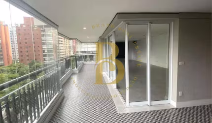 Apartamento com 226 m², 3 quartos sendo 3 suítes à venda no bairro Moema Pássaros.