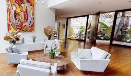 Casa com 859 m², 4 quartos sendo 4 suítes à venda no bairro Jardim Europa.