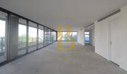 Apartamento com 630 m², 4 quartos sendo 4 suítes à venda no bairro Paraíso.