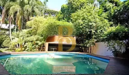 Casa com 900 m², 4 quartos sendo 4 suítes à venda no bairro Cidade Jardim.