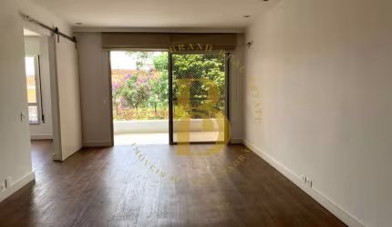 Apartamento com 150 m², 3 quartos sendo 1 suíte à venda no bairro Vila Nova Conceição.