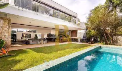Casa com 749 m², 4 quartos sendo 4 suítes à venda no bairro Cidade Jardim.