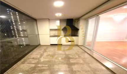 Apartamento com 137 m², 4 quartos sendo 2 suítes à venda no bairro Moema.