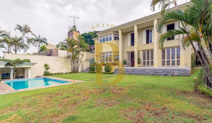 Casa com 642 m², 4 quartos sendo 4 suítes à venda no bairro Morumbi.