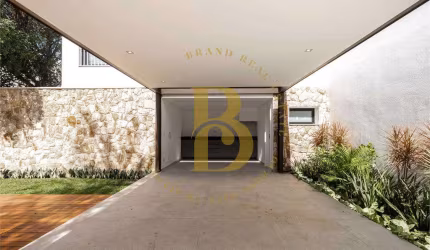 Casa com 410 m², 5 quartos sendo 5 suítes à venda no bairro Jardim Paulista.