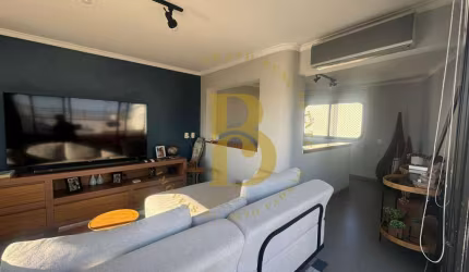 Cobertura com 240 m², 4 quartos sendo 4 suítes à venda no bairro Moema.