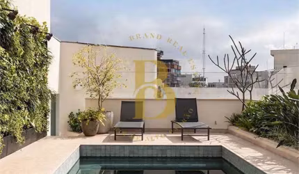 Cobertura com 547 m², 4 quartos sendo 4 suítes à venda no bairro Vila Nova Conceição.