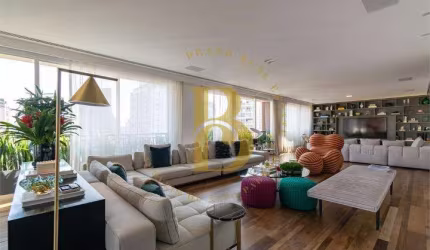 Cobertura com 593 m², 5 quartos sendo 5 suítes à venda no bairro Itaim Bibi.