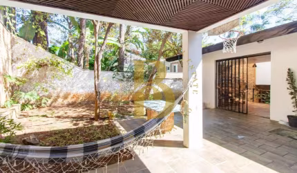 Casa com 290 m², 3 quartos sendo 1 suíte à venda no bairro Jardim Guedala.