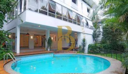 Casa com 383 m², 4 quartos sendo 2 suítes à venda no bairro Jardim Guedala.