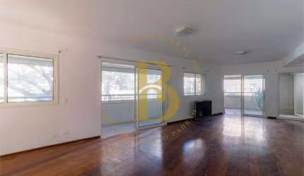 Apartamento com 262.0 m², à venda no bairro Paraíso.