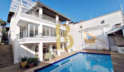 Casa com 330 m², 3 quartos sendo 3 suítes à venda no bairro Morumbi.