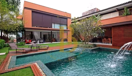 Casa com 600 m², 4 quartos sendo 4 suítes à venda no bairro Jardim Guedala.