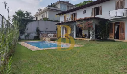Casa com 540 m², 4 quartos sendo 2 suítes à venda no bairro Cidade Jardim.