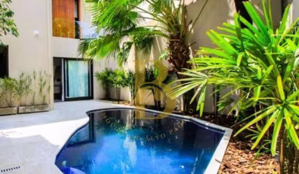 Casa com 300 m², 3 quartos sendo 3 suítes à venda no bairro Jardim Europa.
