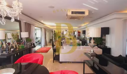 Apartamento com 280 m², 4 suítes em Moema