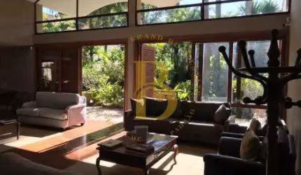 Casa com 535 m², 4 quartos sendo 4 suítes à venda no bairro Campo Belo.