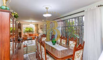 Casa com 250m² com 4 quartos à venda no bairro Brooklin.