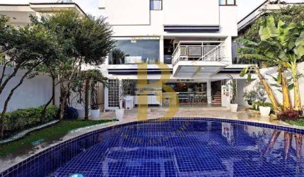 Casa com 594 m², 5 quartos sendo 4 suítes à venda no bairro Morumbi.