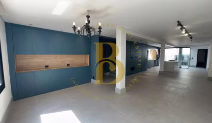 Casa com 310 m², 7 quartos sendo 3 suítes à venda no bairro Campo Belo.