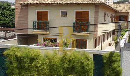 Casa de condomínio com 127 m², 4 quartos sendo 1 suíte à venda no bairro Vila Brasílio Machado.