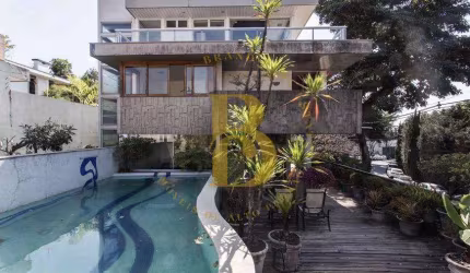 Casa com 960 m², 4 quartos sendo 3 suítes à venda no bairro Cidade Jardim.