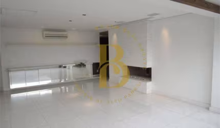 Apartamento com 247 m², 4 quartos sendo 3 suítes à venda no bairro Moema Índios.