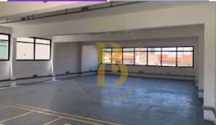 Prédio Comercial Moderno e Versátil – 371 m² em Localização Privilegiada!