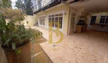 Casa de condomínio em excelente localização no Morumbi.