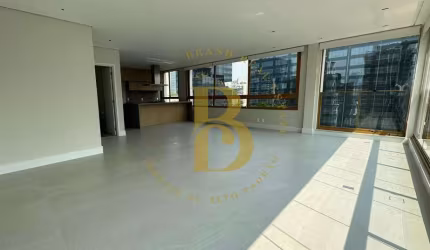 Apartamento com 147 m², 3 quartos sendo 3 suítes para alugar no bairro Itaim Bibi.