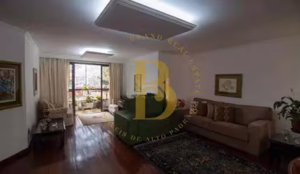 Apartamento com 181 m², 4 quartos sendo 1 suíte à venda no bairro Campo Belo.