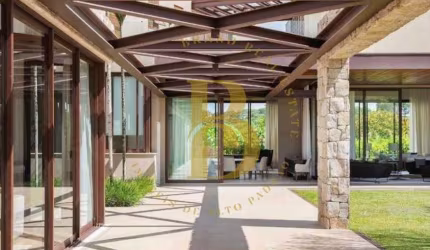 Casa com 1350 m², 6 quartos sendo 6 suítes à venda na Fazenda Boa Vista.