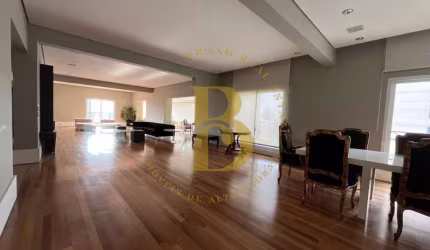 Apartamento com 552 m², 4 quartos sendo 4 suítes à venda no bairro Vila Nova Conceição.