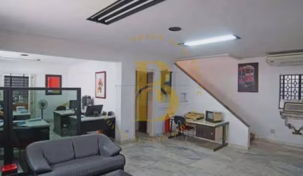 Casa comercial com 800 m², 5 quartos sendo 3 banheiros à venda no bairro Jardim América.