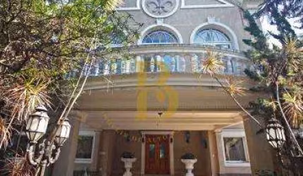 Casa Comercial com 585 m², 4 quartos sendo 4 suítes à venda no bairro Jardim Paulista.