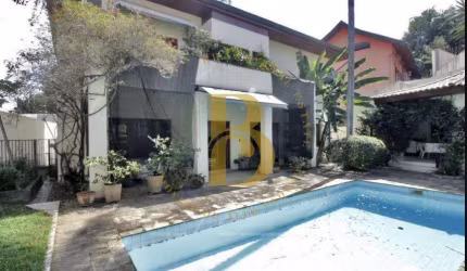 Casa com 390 m², à venda no Alto de Pinheiros.