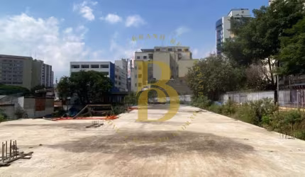 Terreno com 2354.0 m², à venda no bairro Santa Cecília.