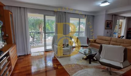 Apartamento Semi-Novo de 179m² com 4 Dormitórios e Varanda Gourmet no Cambuci