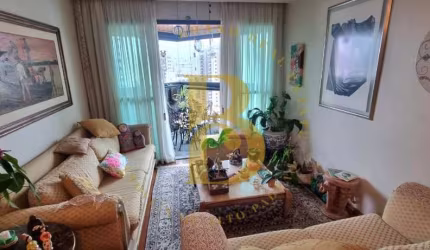Apartamento à venda com 120 m², 3 dormitórios, 2 vagas e depósito, ao lado do Metrô, na Praça da Árvore.