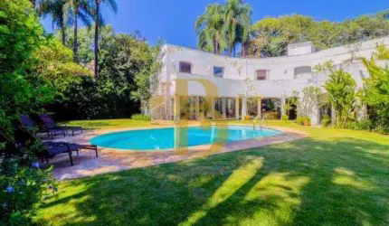 Casa com 521 m², 4 quartos sendo 2 suítes à venda no bairro Alto de Pinheiros.