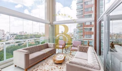 Apartamento à venda com 316 m², 04 suítes na Vila Mariana