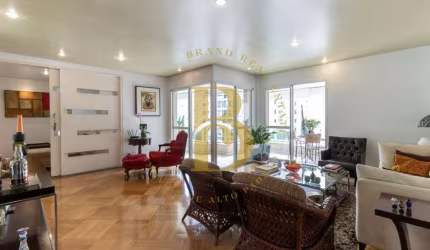 Apartamento á venda de 195m², 03 suítes e 03 vagas em Moema.