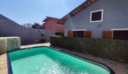 Casa Térrea na Fazendinha - Carapicuíba -Granja Viana- 3 Dormitórios c/ 1 Suíte - 4 Vagas