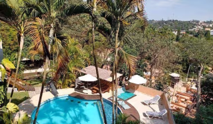 Casa em Jandira-Cond Forest Hills-Altos de São Fernando- 4 Quartos sendo 2 Suítes -8 Vagas