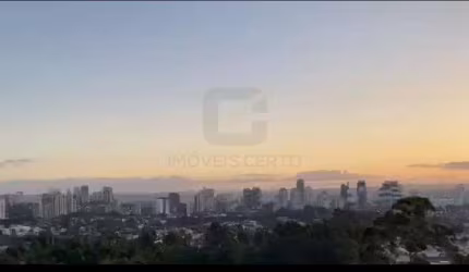 O luxo espera por você nesta nova e belíssima casa em Tamboré 10