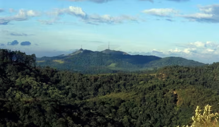 Já dá pra ir imaginando sua nova linda casa em Genesis 2, com terreno aclive
